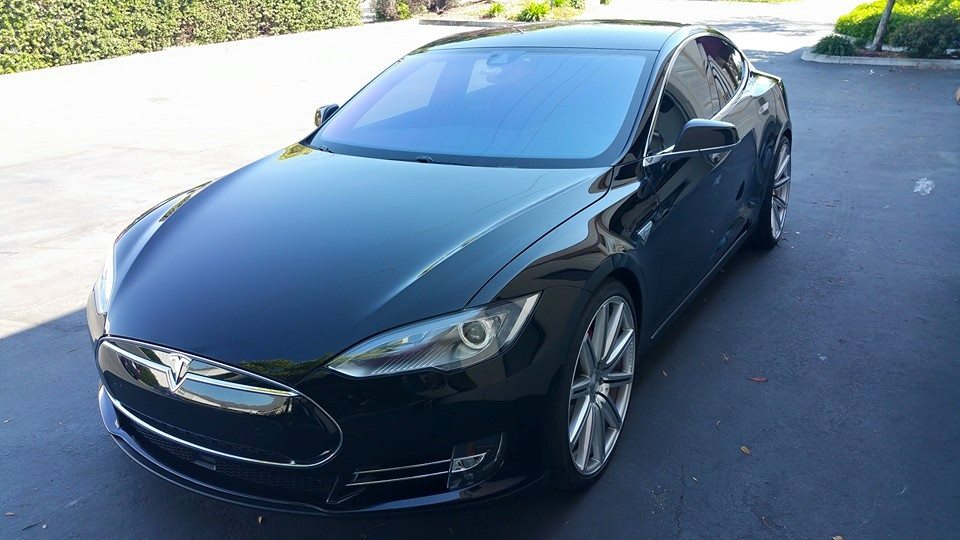 Tesla P85D
